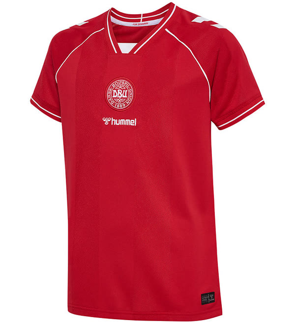 Hummel Fodboldtrøje - DBU 26 Home - Tango Red — produktfoto fra kids-world.dk