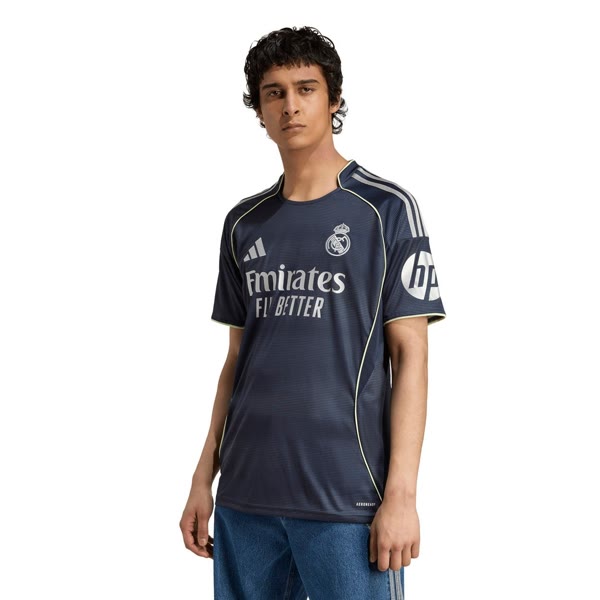 Real Madrid 25/26 Udebanetrøje — produktfoto fra Magasin